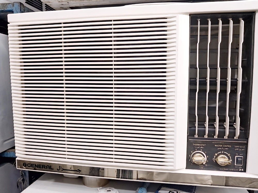 Latest model AC Selling. - 17