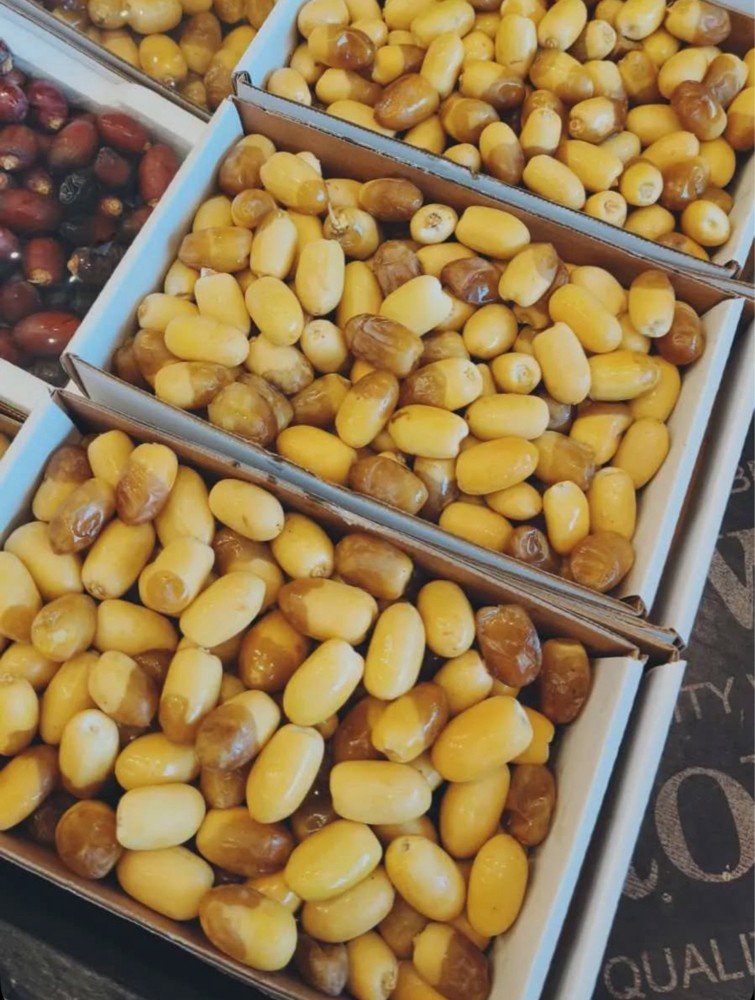 رطب ولوز  - 1