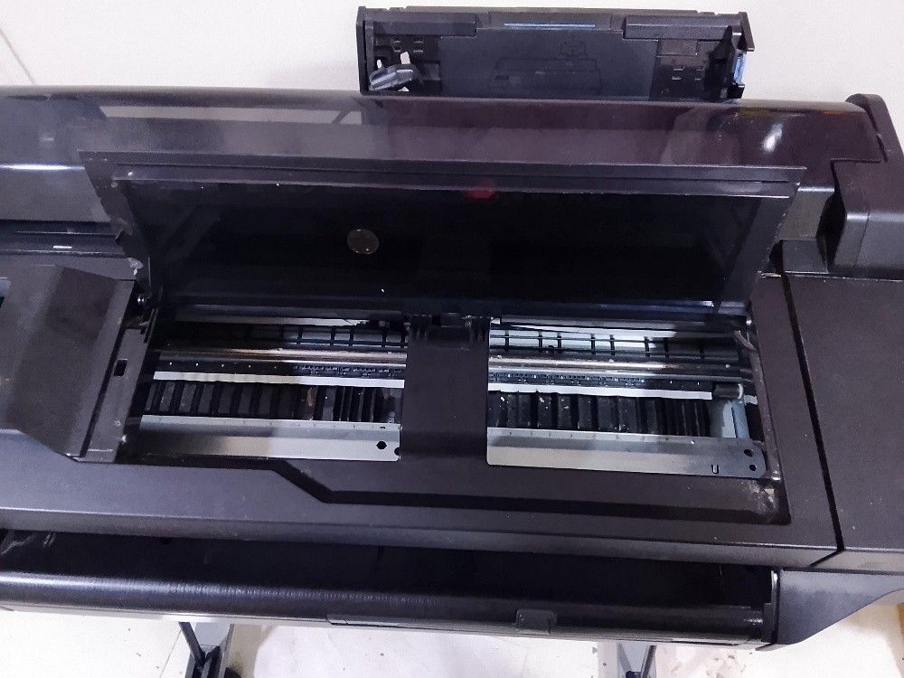 HP Designjet 1520 - 4