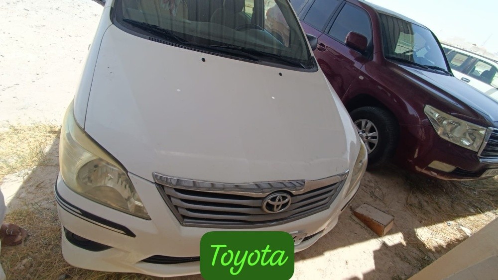 Toyota inova - 5