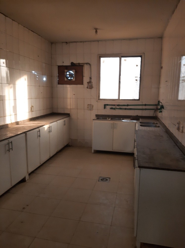 60 rooms in old INDUSTRIAL area - 2