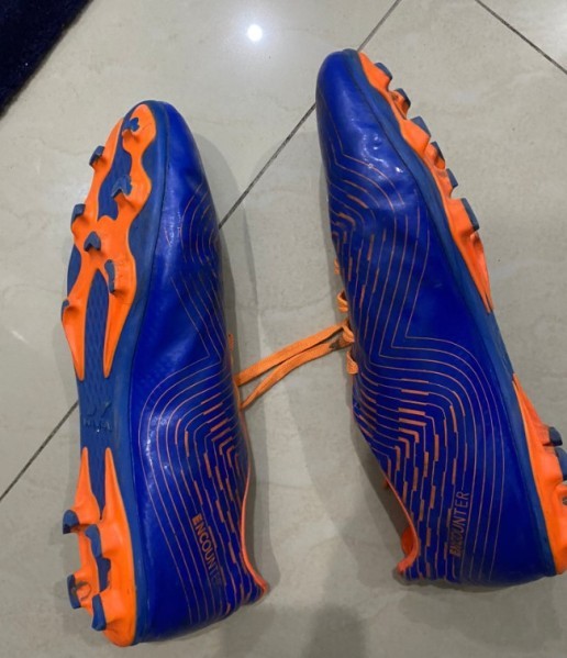 Original football shoes - 2