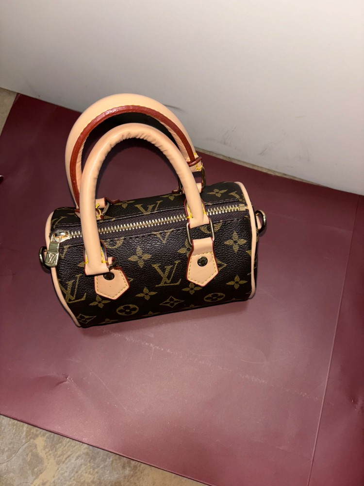 ‏Louis Vuitton mini bag - 2