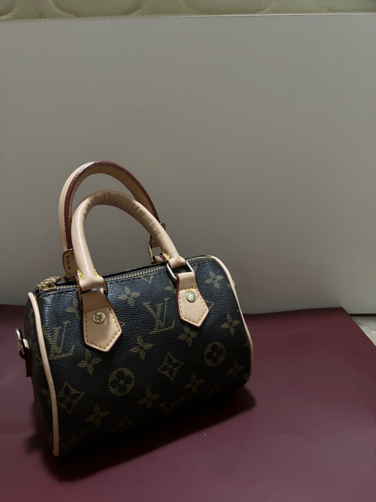 ‏Louis Vuitton mini bag - 3
