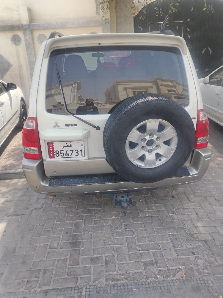 سياره باجيرو - 1