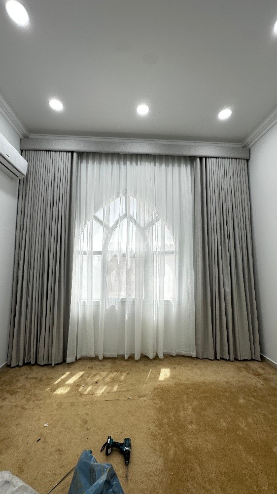 Sheer white curtains, gold tiebac - 2