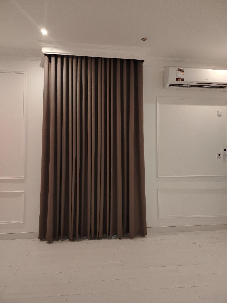 Sheer white curtains, gold tiebac - 3