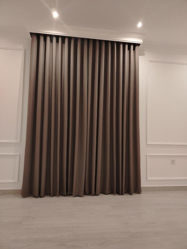 Sheer white curtains, gold tiebac - 2