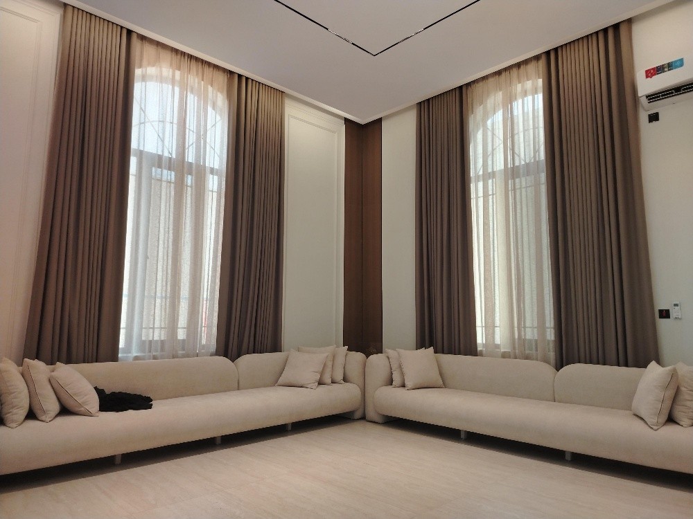 Sheer white curtains, gold tiebac - 1