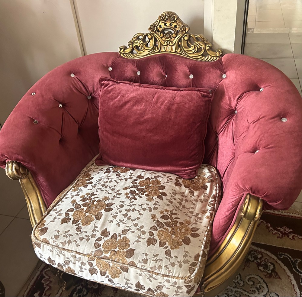 طقم كراسي بتصميم أنيق - 3