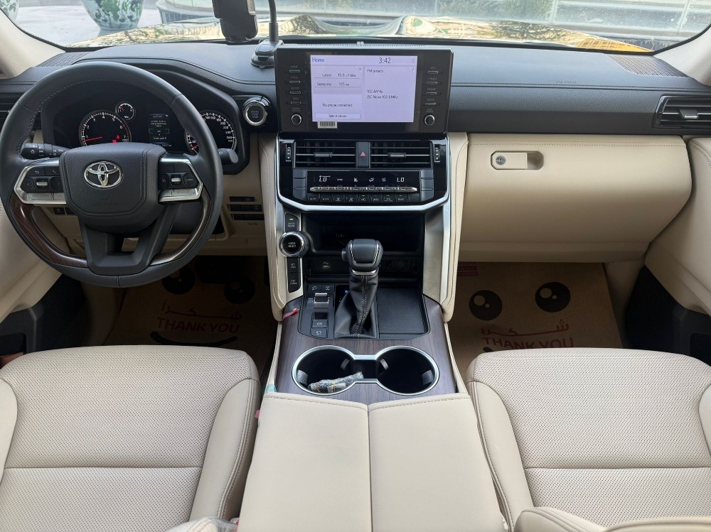 Land Cruiser GXR Twin Turbo 2024 — photo 6 for sale in Qatar