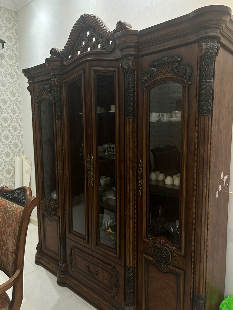 طاولة طعام  - 2