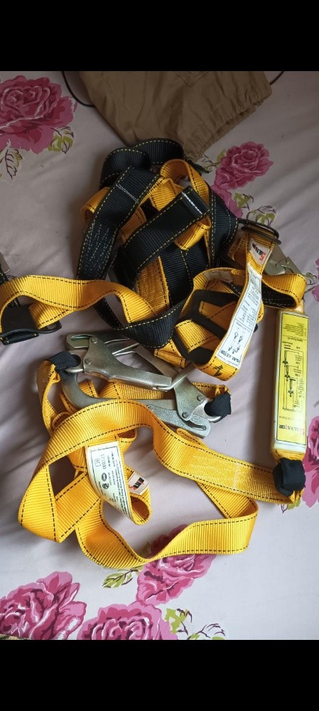 safety harness - 1