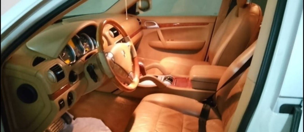 Porsche cayenne - 2