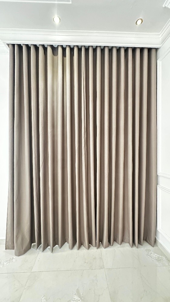 curtain - 4