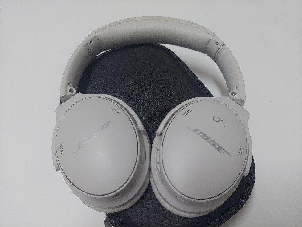 Bose qc45 like new - 1