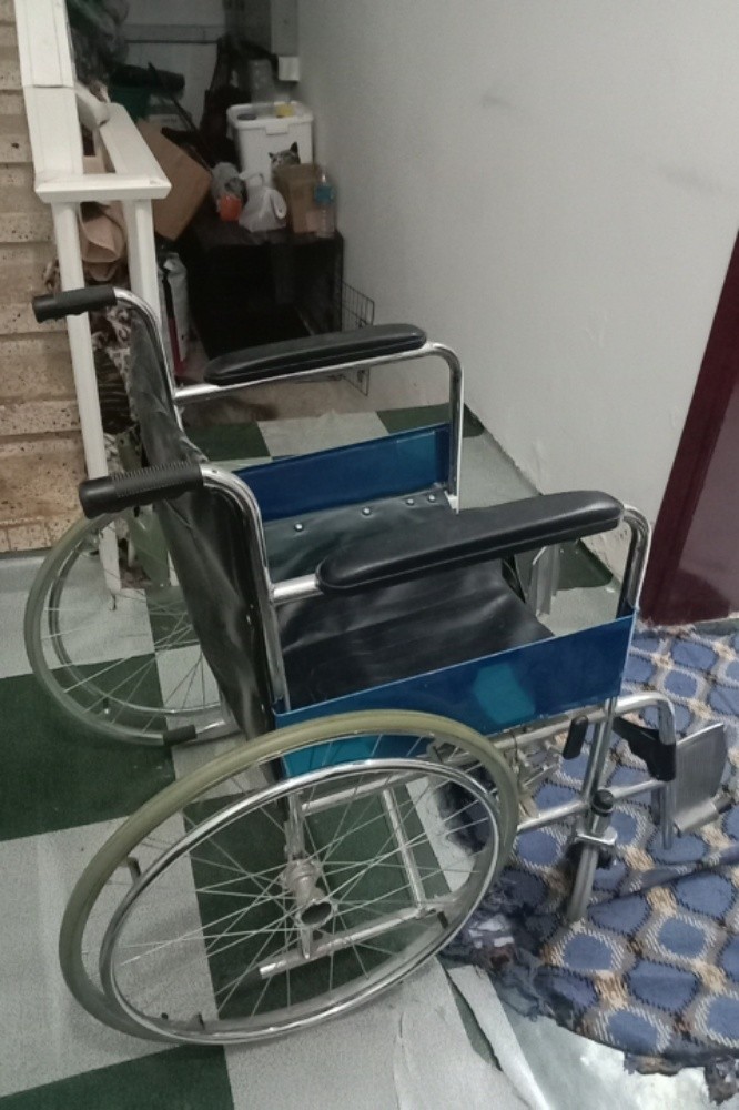 selling for 600 negotiable - 4