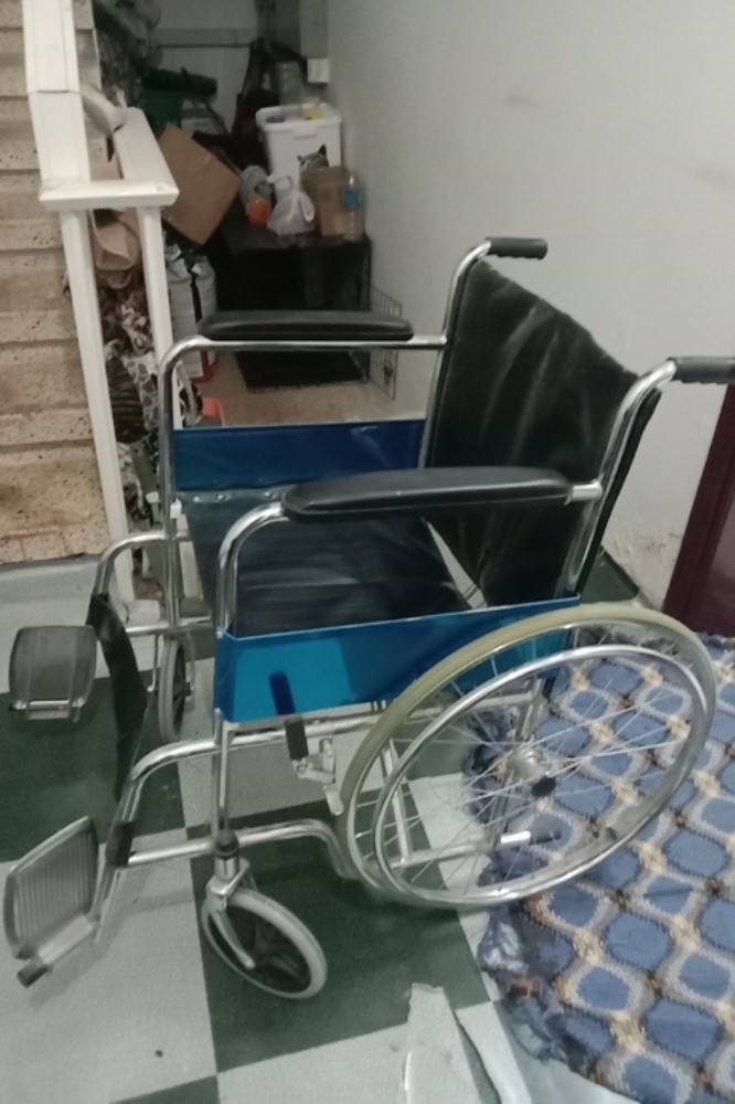 selling for 600 negotiable - 2