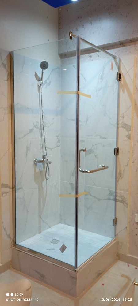 Glass fittings related Job. - 5