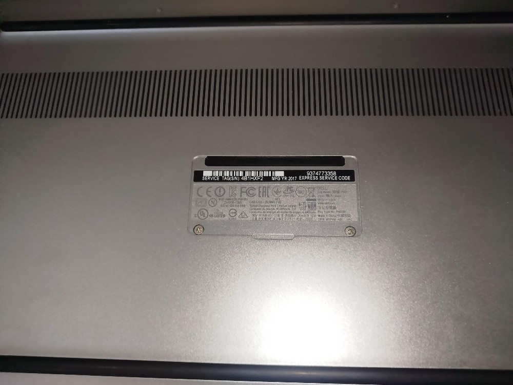 DELL XPS15 - 9