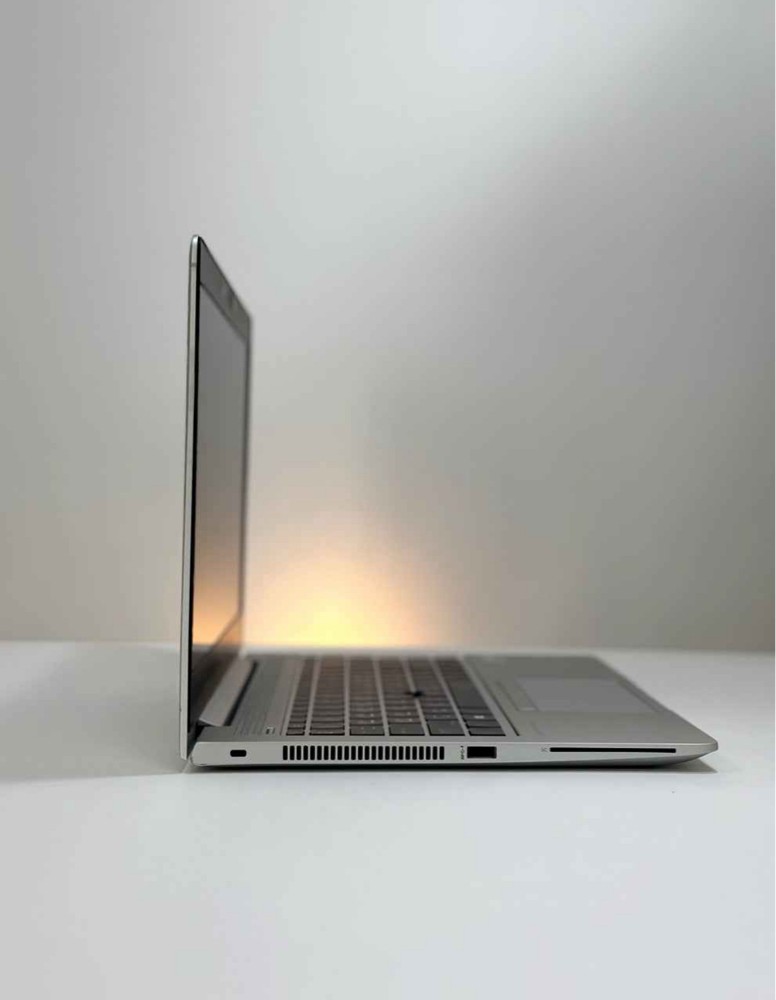 PC HP ELLITBOOK  - 4