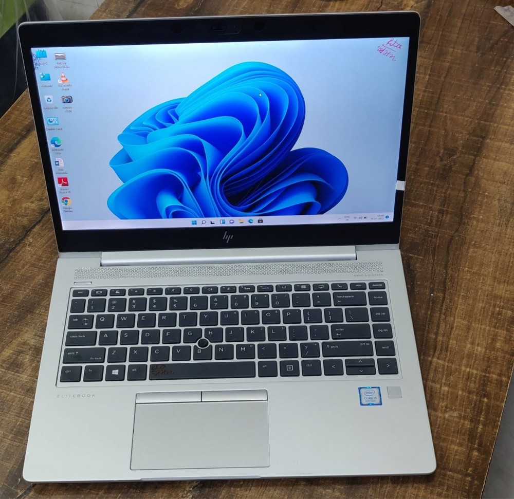 PC HP ELLITBOOK  - 5