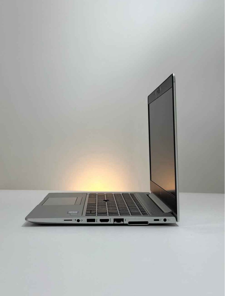 PC HP ELLITBOOK  - 2