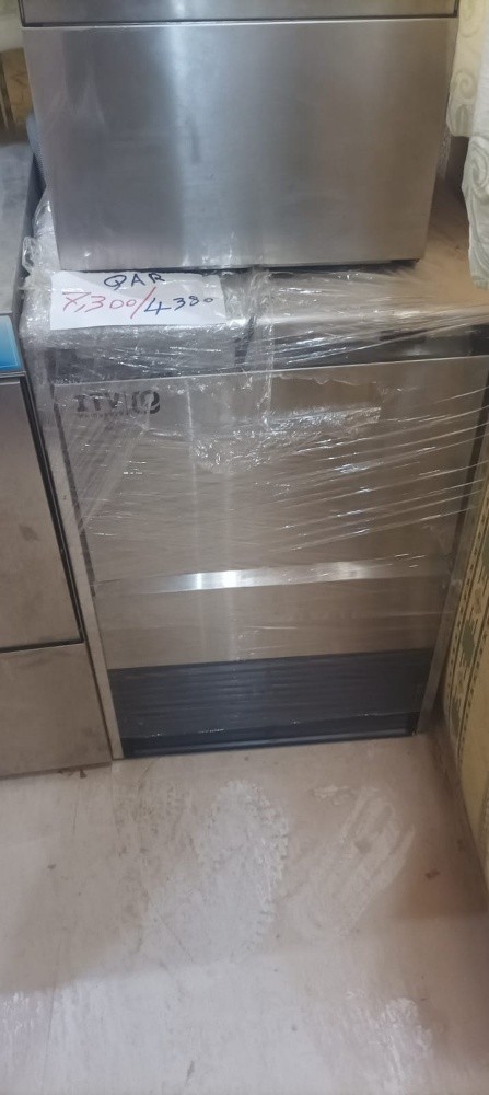 Kitchen equipment, refrigerators, - 12