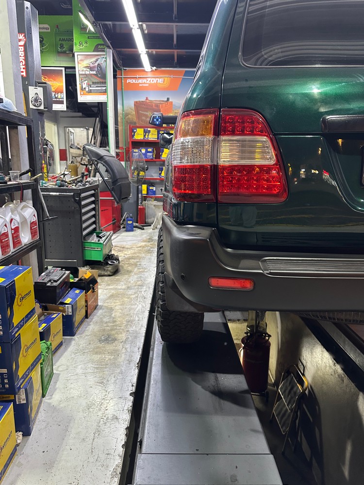 Land Cruiser 2006 VXR - 6
