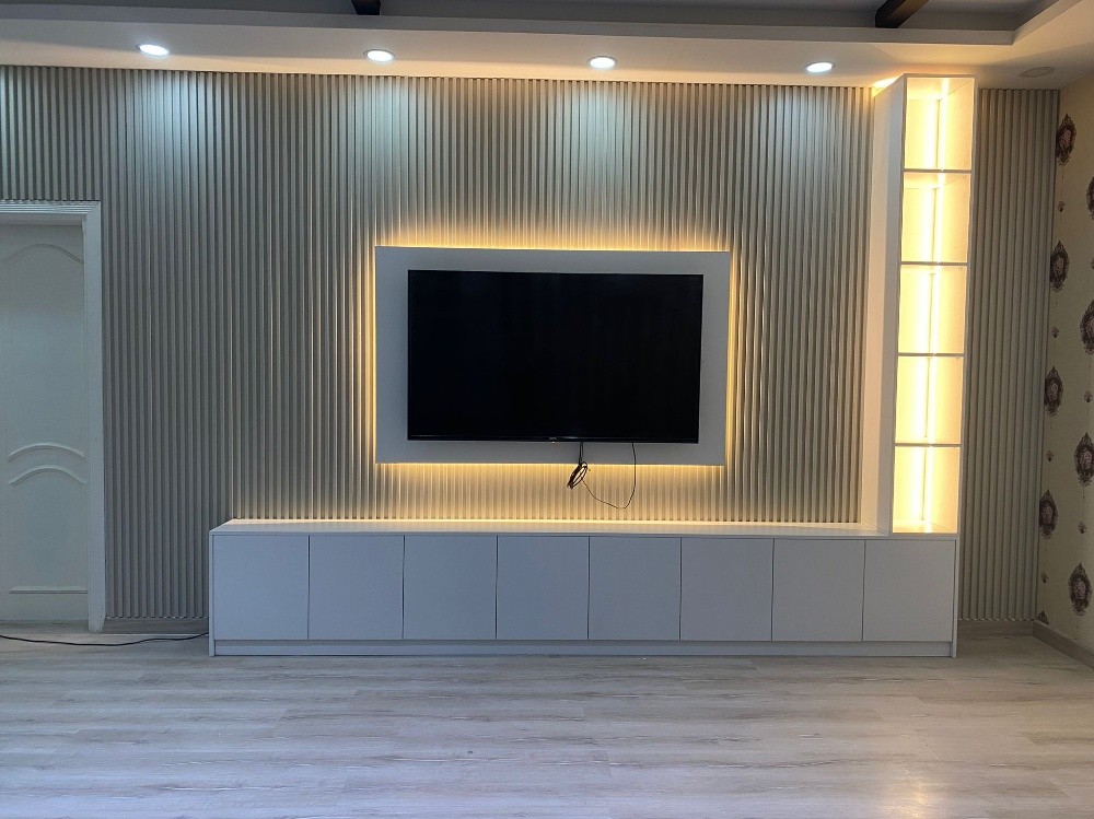wall panel with tv box - 2