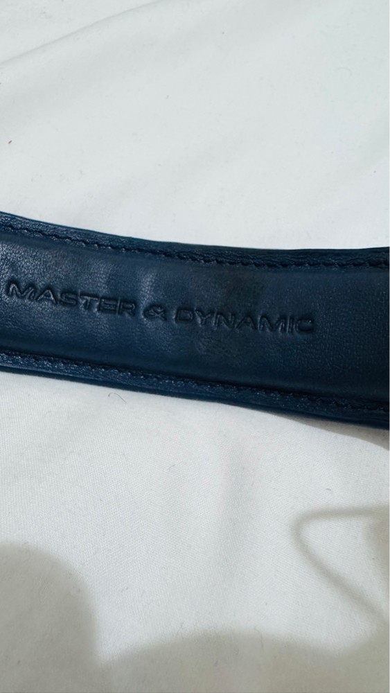Master & Dynamic MH40 wireless. - 2