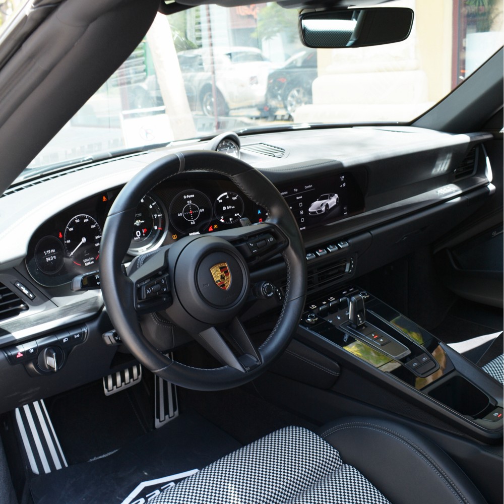 بورش 911  تارقا 50 ادشن 2022  - 7