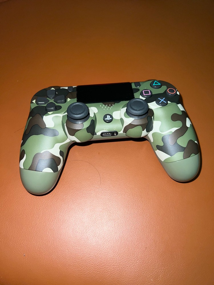 ps4 controller  - 3