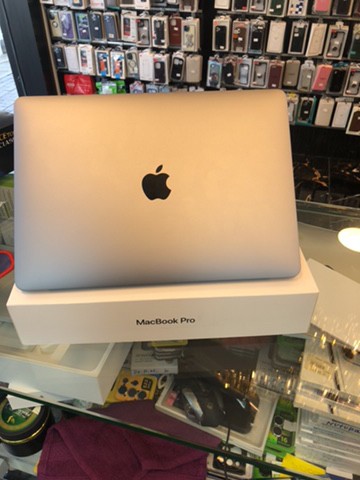 MacBook Pro 13" - 2