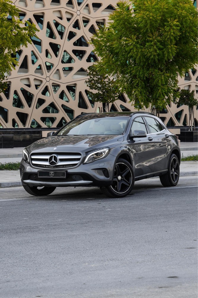 GLA250 Mercedes - 3