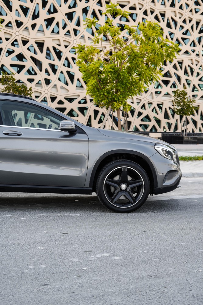 GLA250 Mercedes - 2