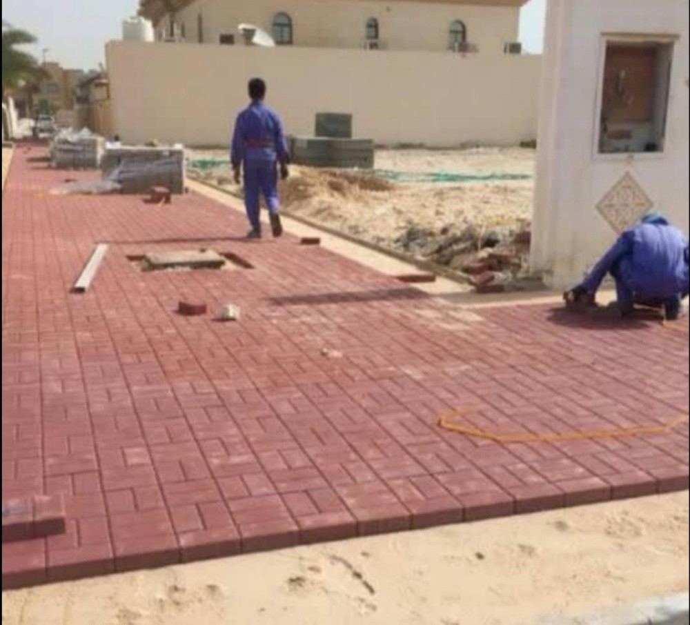 We install interlocking, curbston - 3