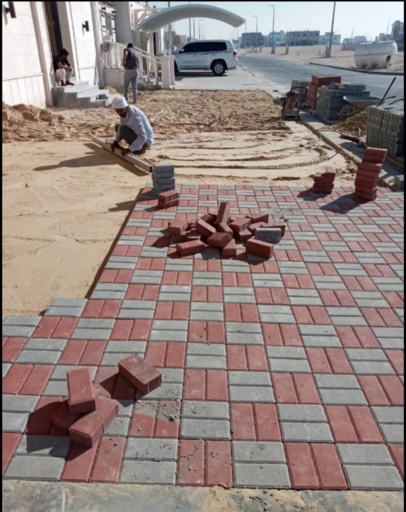 We install interlocking, curbston - 1