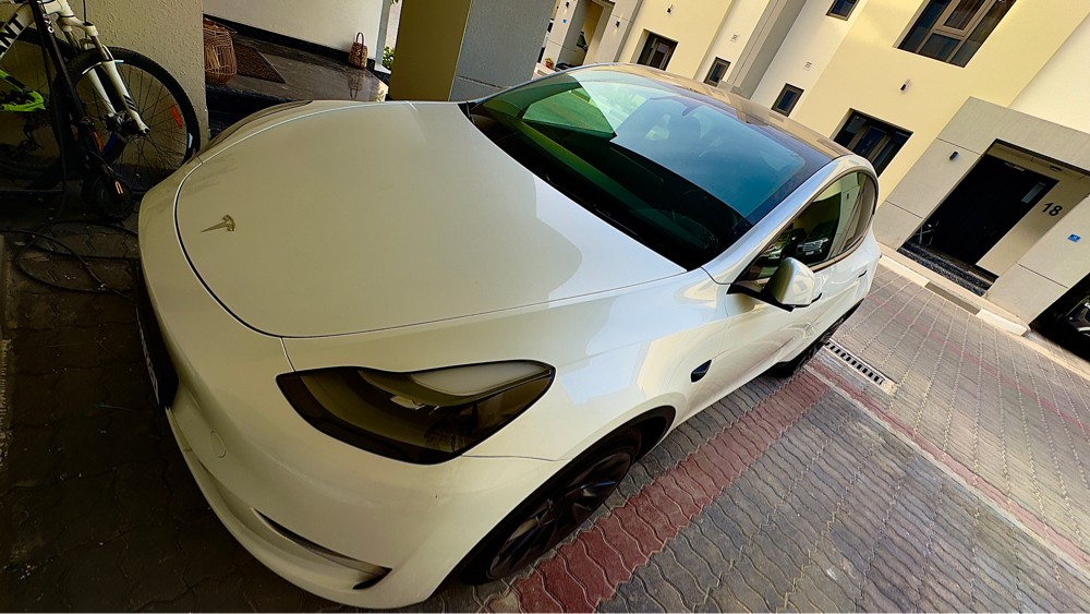 TESLA MODEL Y LONG RANGE 4WD - 2