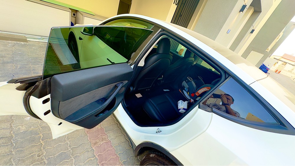TESLA MODEL Y LONG RANGE 4WD - 8