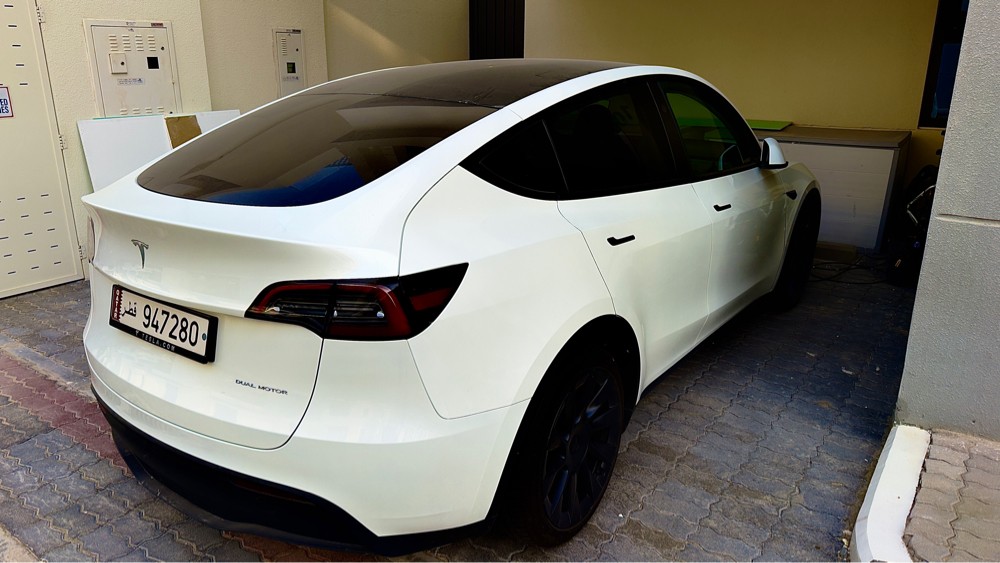 TESLA MODEL Y LONG RANGE 4WD - 1
