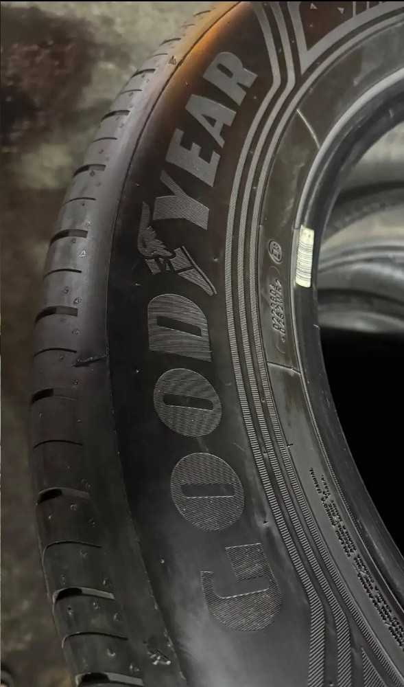 275/60/20#Goodyaer tyre - 3