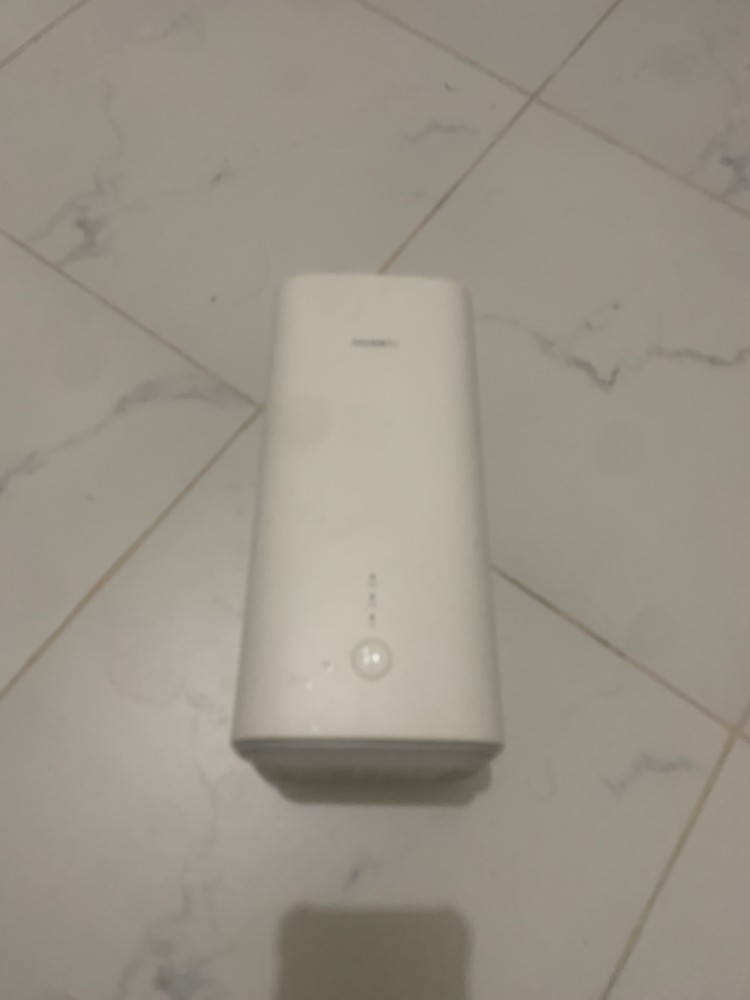 Huawei 5G wifi router for sale - 1