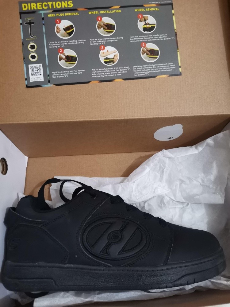 Heelys shoes with roller skate - 3
