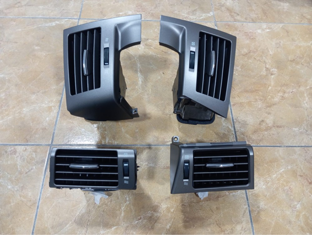 Lexus AC vents 2008 - 1