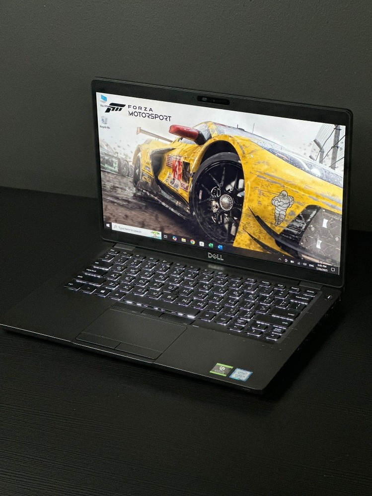 DELL i5 8th touch screen ssd - 4
