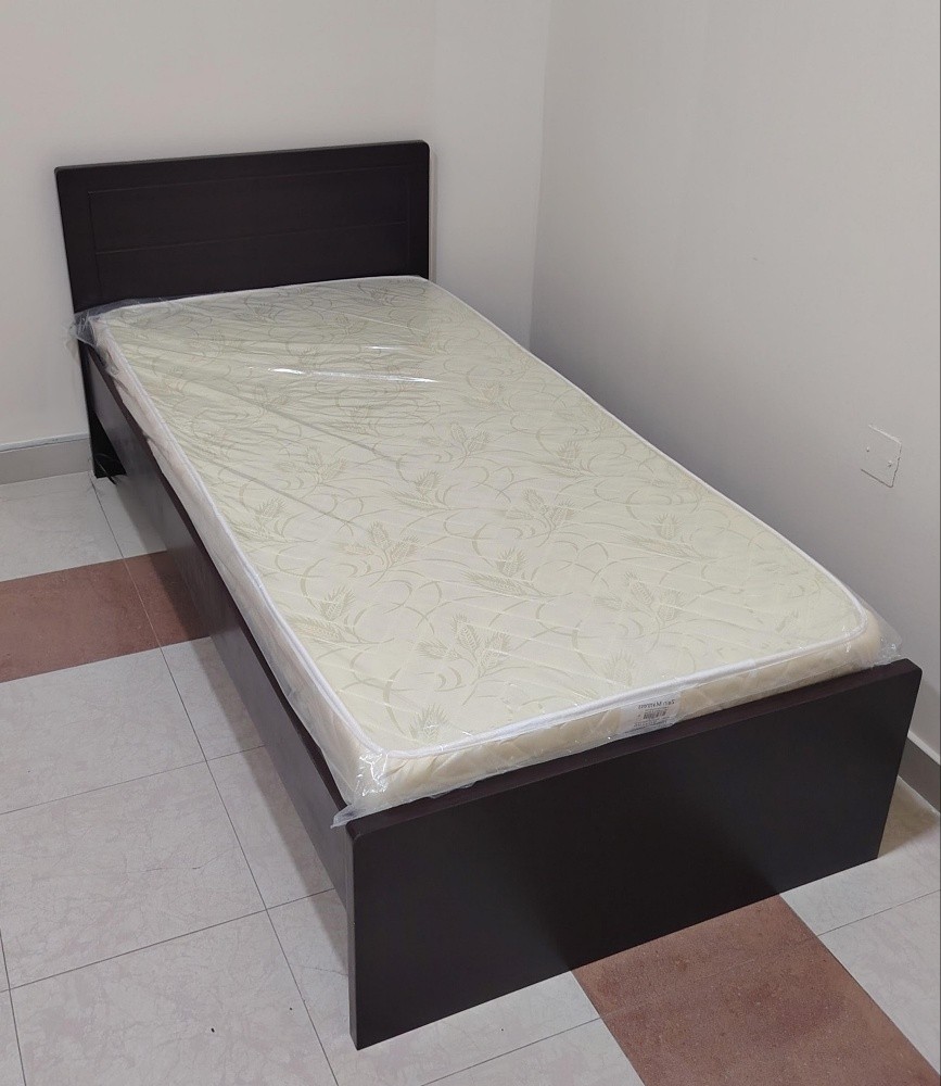 مرتبة فندقية وسنبركية وطبية.  300 - 29