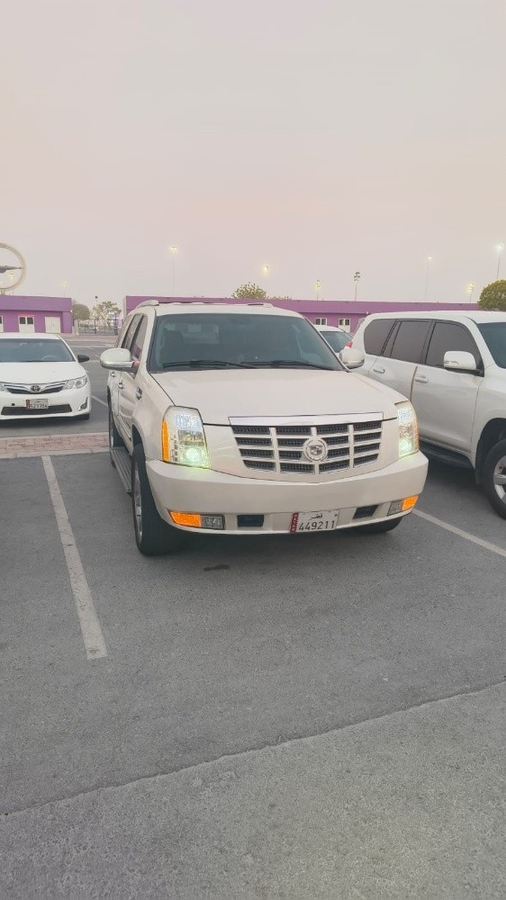 Cadillac escalade - 8