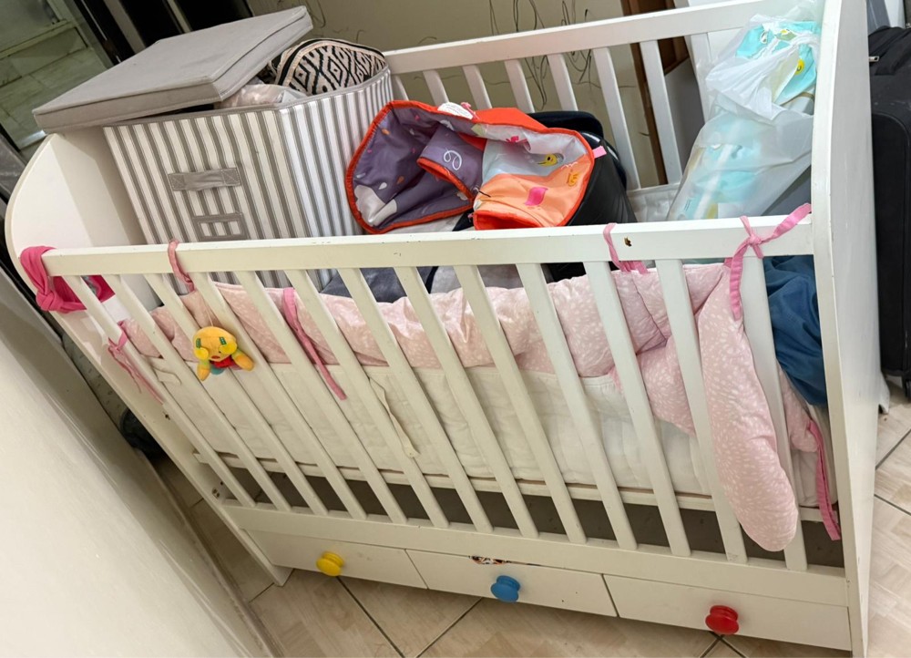 crib baby bef - 1