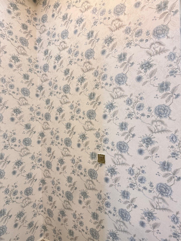 Wallpaper wall. - 1